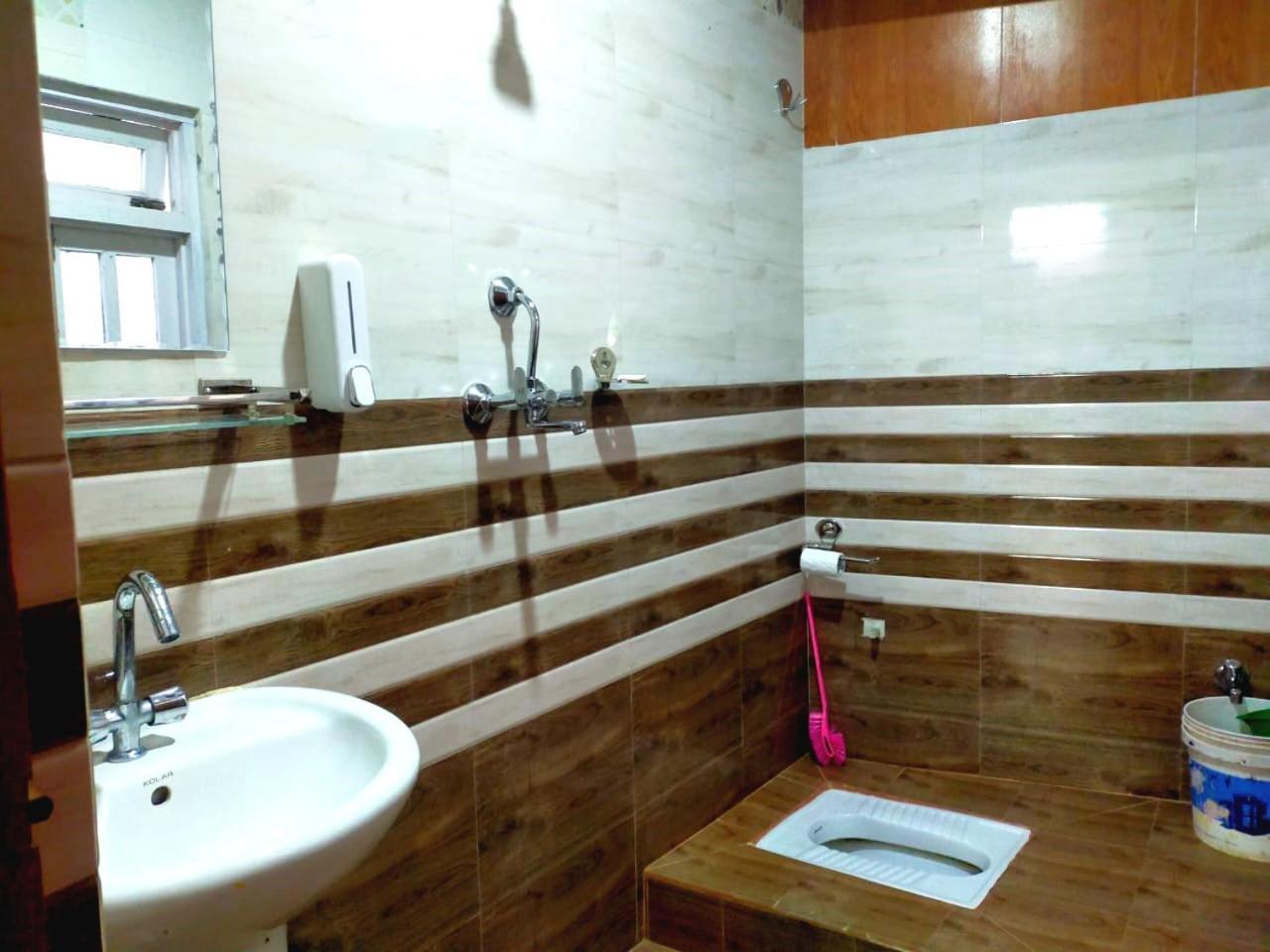 Peace Homestay Katmandu Zewnętrze zdjęcie